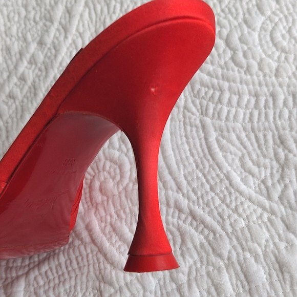 Christian Louboutin Nicol Back Open Toe Mules - Picture 11 of 11